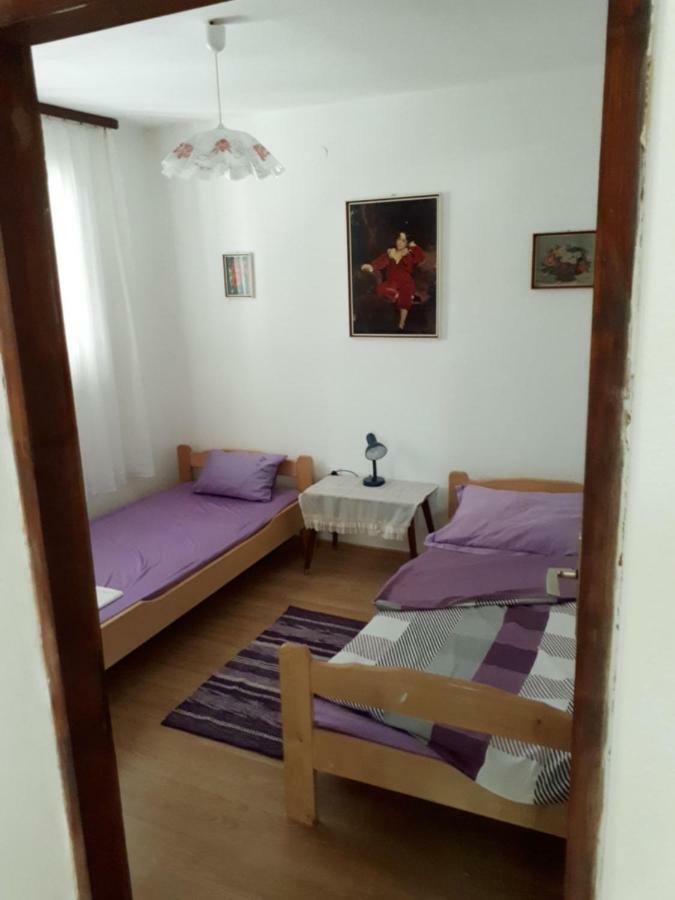 דירות פירובאץ Apartman Fox מראה חיצוני תמונה